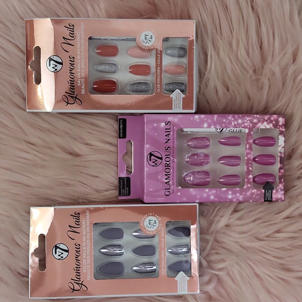 Brand New BUNDLE OF W7 GLAMOROUS False Nails-3CT.